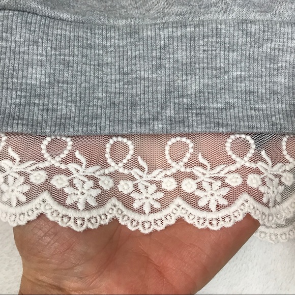 Forever 21  Gray Sweater With Lace Long Sleeve Accents Comme Ci - Picture 5 of 8